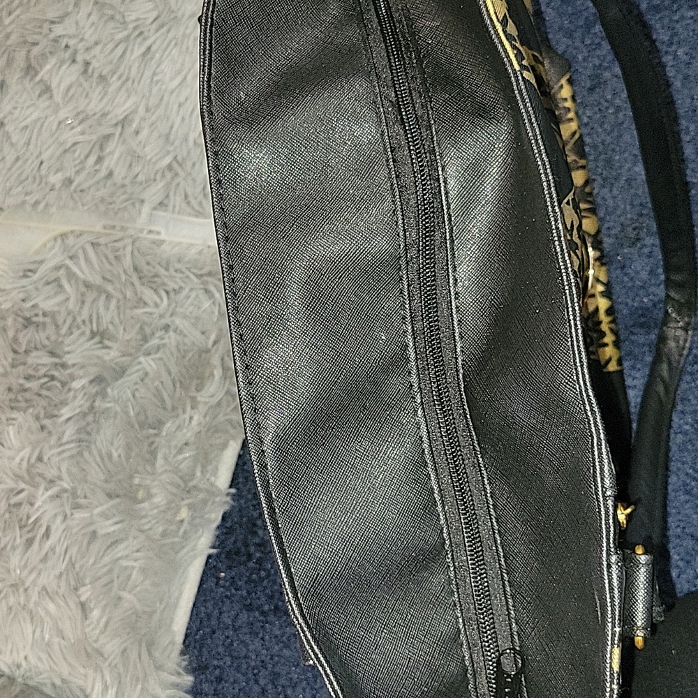 MK SADY leather Tote - Picture 7 of 11